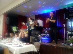 repas dansant à St Jouvent